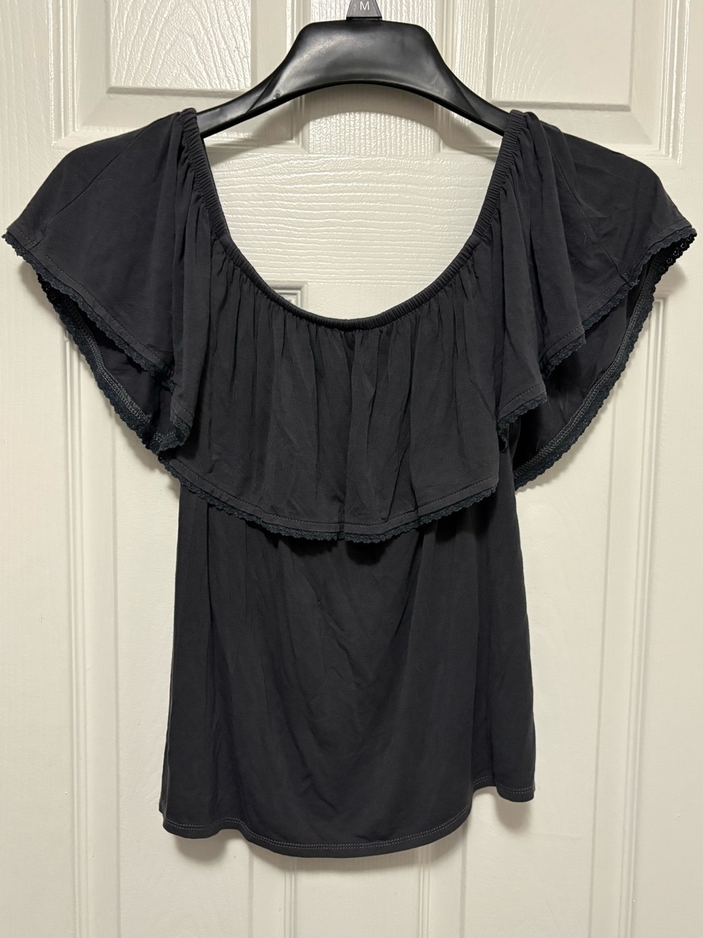 *Soft & Sexy American Eagle Gray Off Shoulder Ruffle Small Women's Top